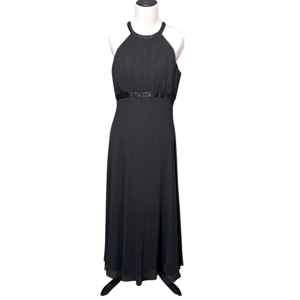 Jones Wear Black Elegant Halter Neck A Line Gown with Intricate Beading Size 8